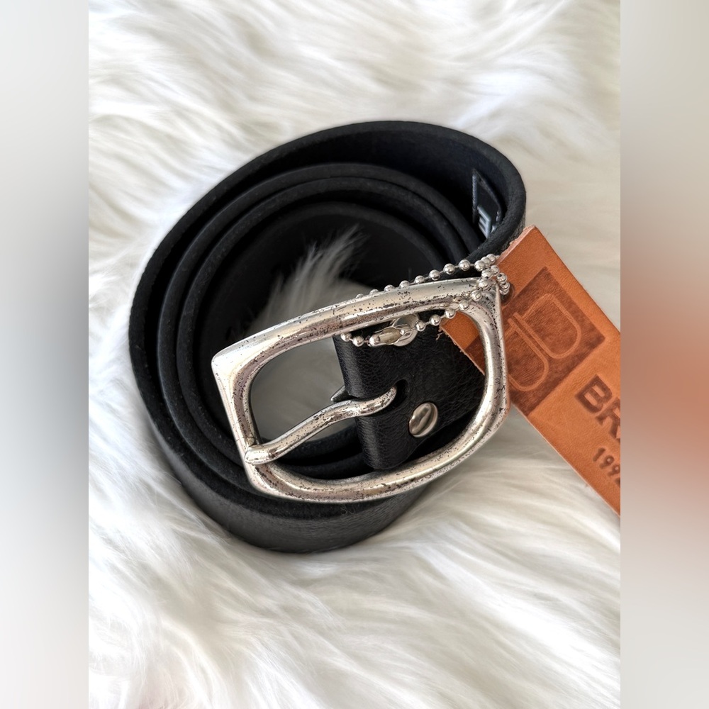 🇨🇦 Brave Leather Collection - Black Silver - Picture 3 of 15